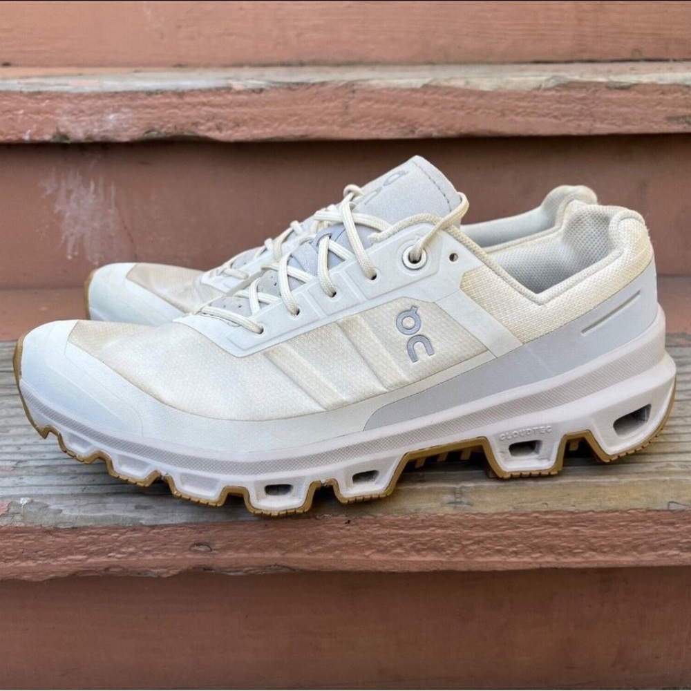 On Cloud Cloudventure White Gray Running Shoes Sn… - image 8